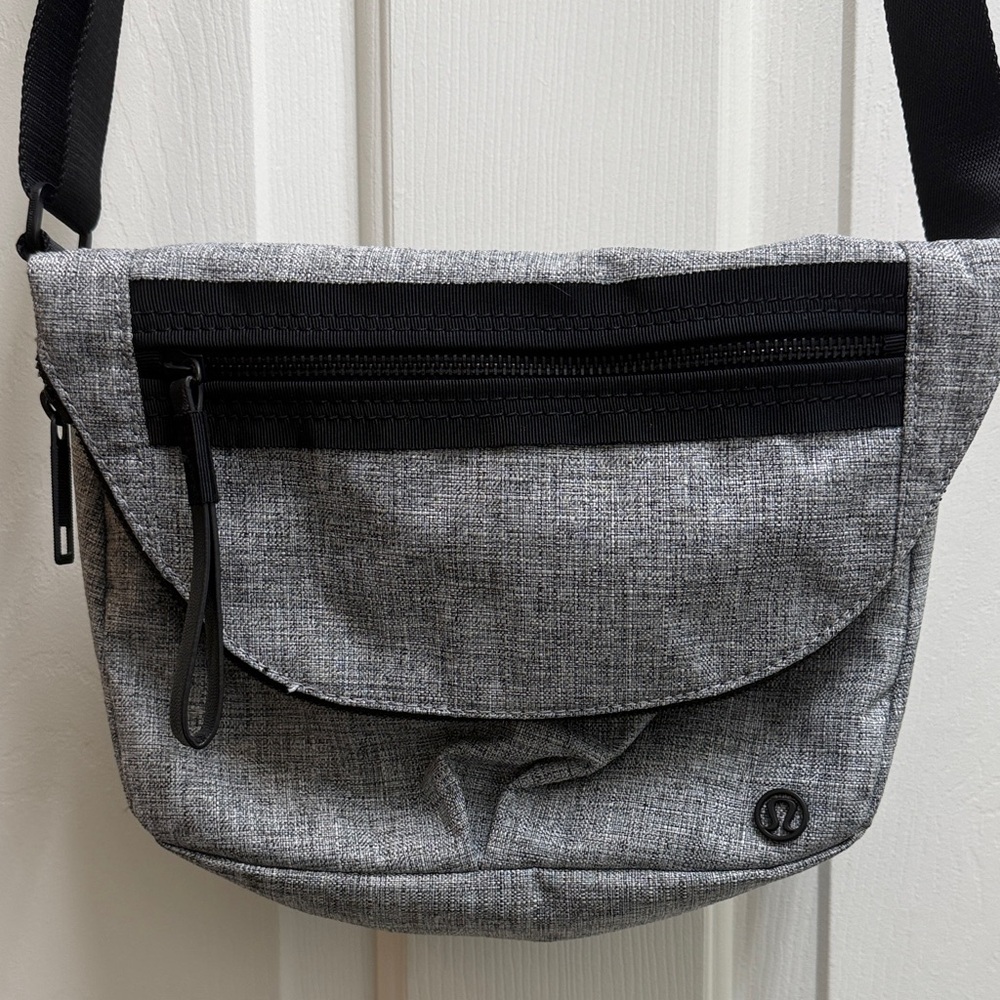 lululemon athletica All Night Festival Crossbody Bag